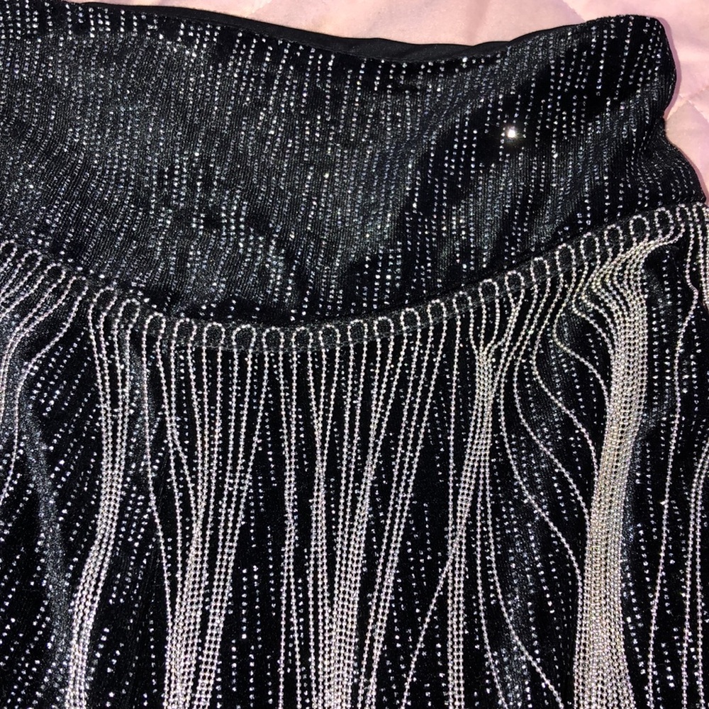 Shorts - Picture 2 of 3